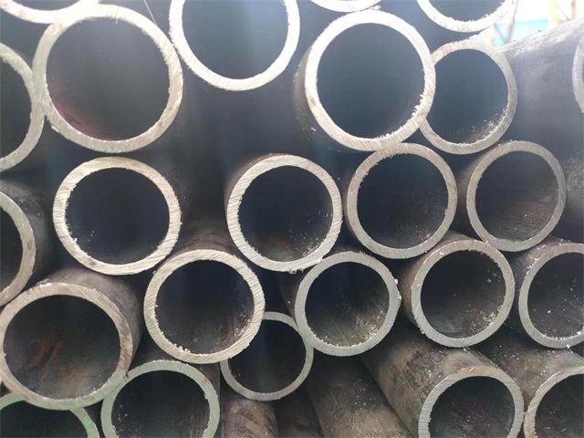 昌吉10#结构用无缝钢管